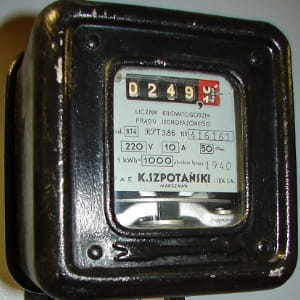 Zdjęcia starego licznika energii elektrycznej