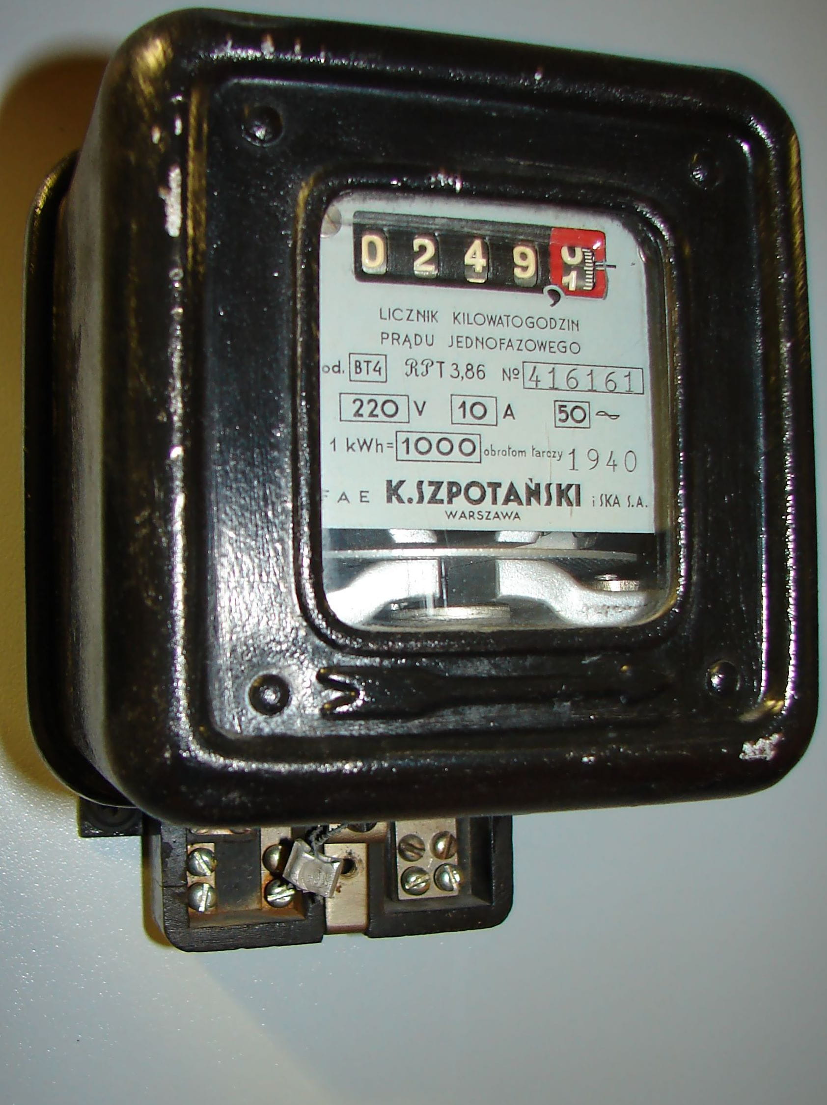 Zdjęcia starego licznika energii elektrycznej 10